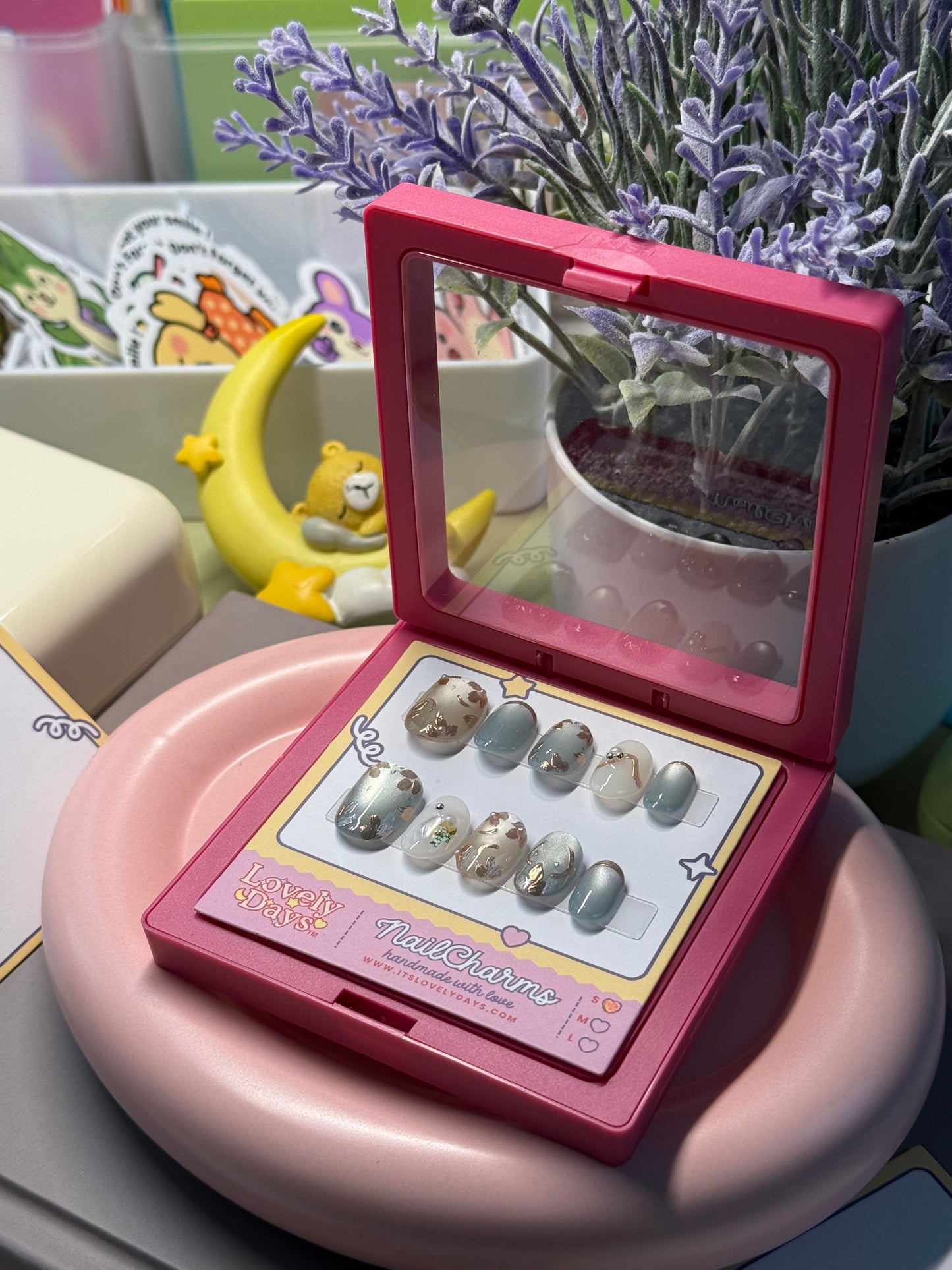 Premium Edition: Silver Petal