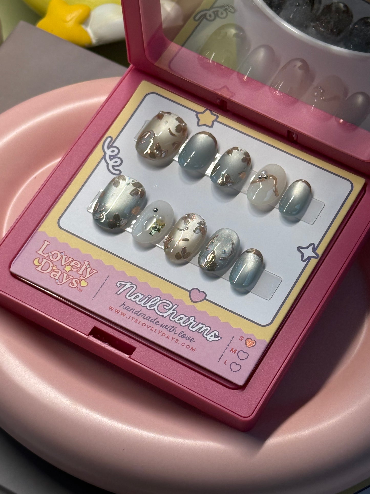 Premium Edition: Silver Petal