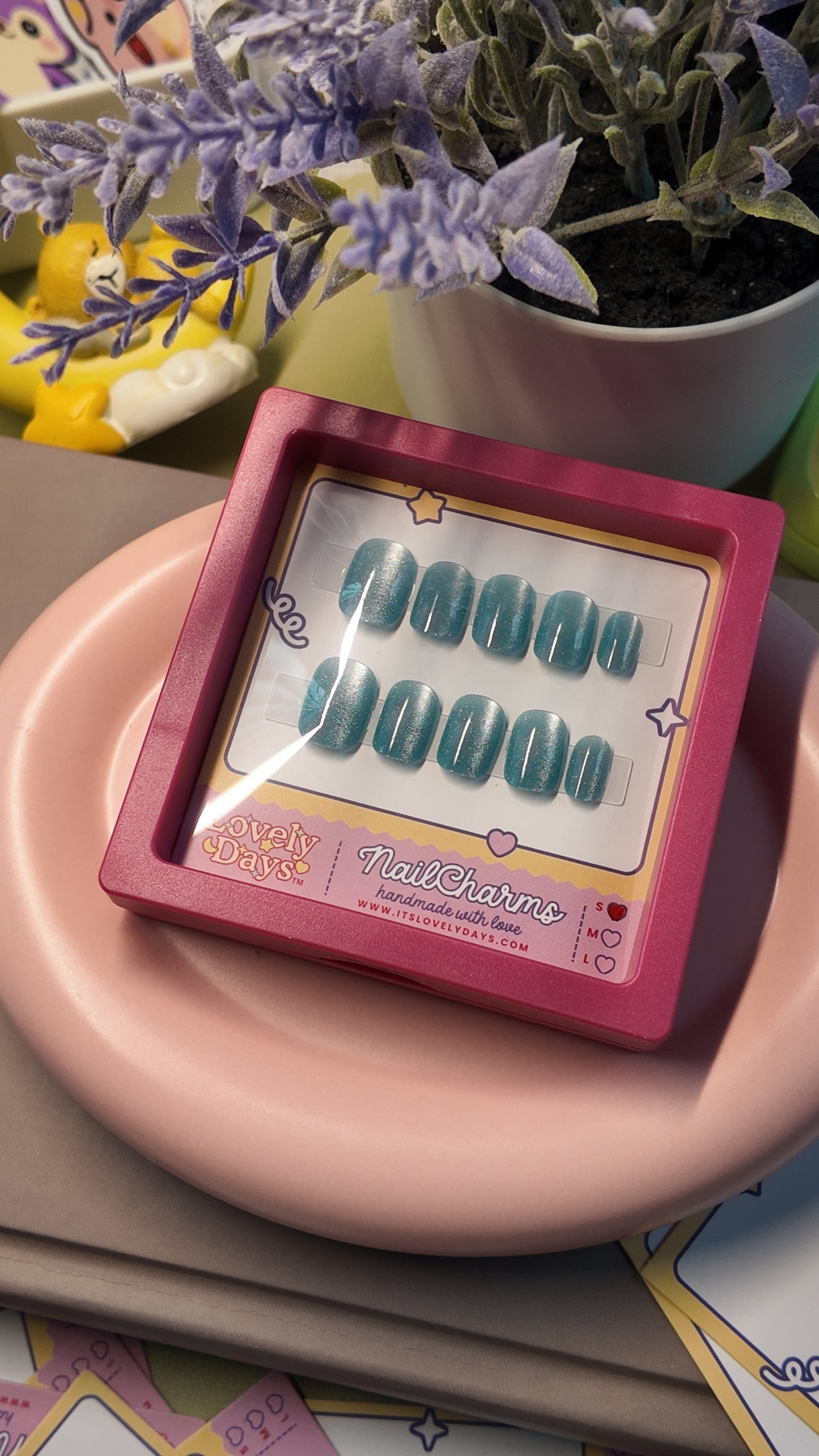 Everyday Basic: Frosted Blue Glow