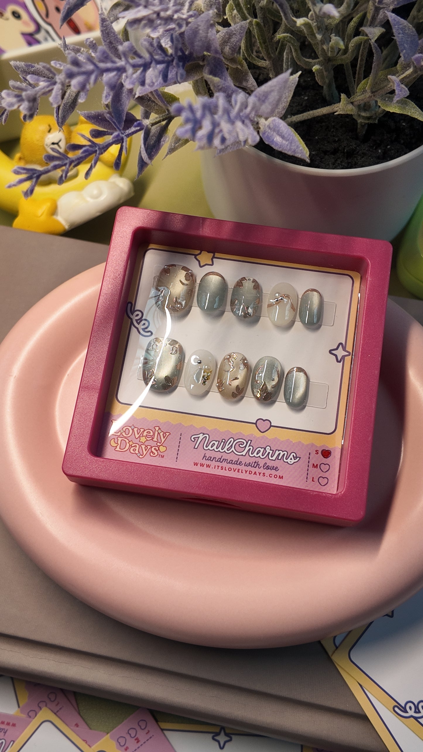 Premium Edition: Silver Petal